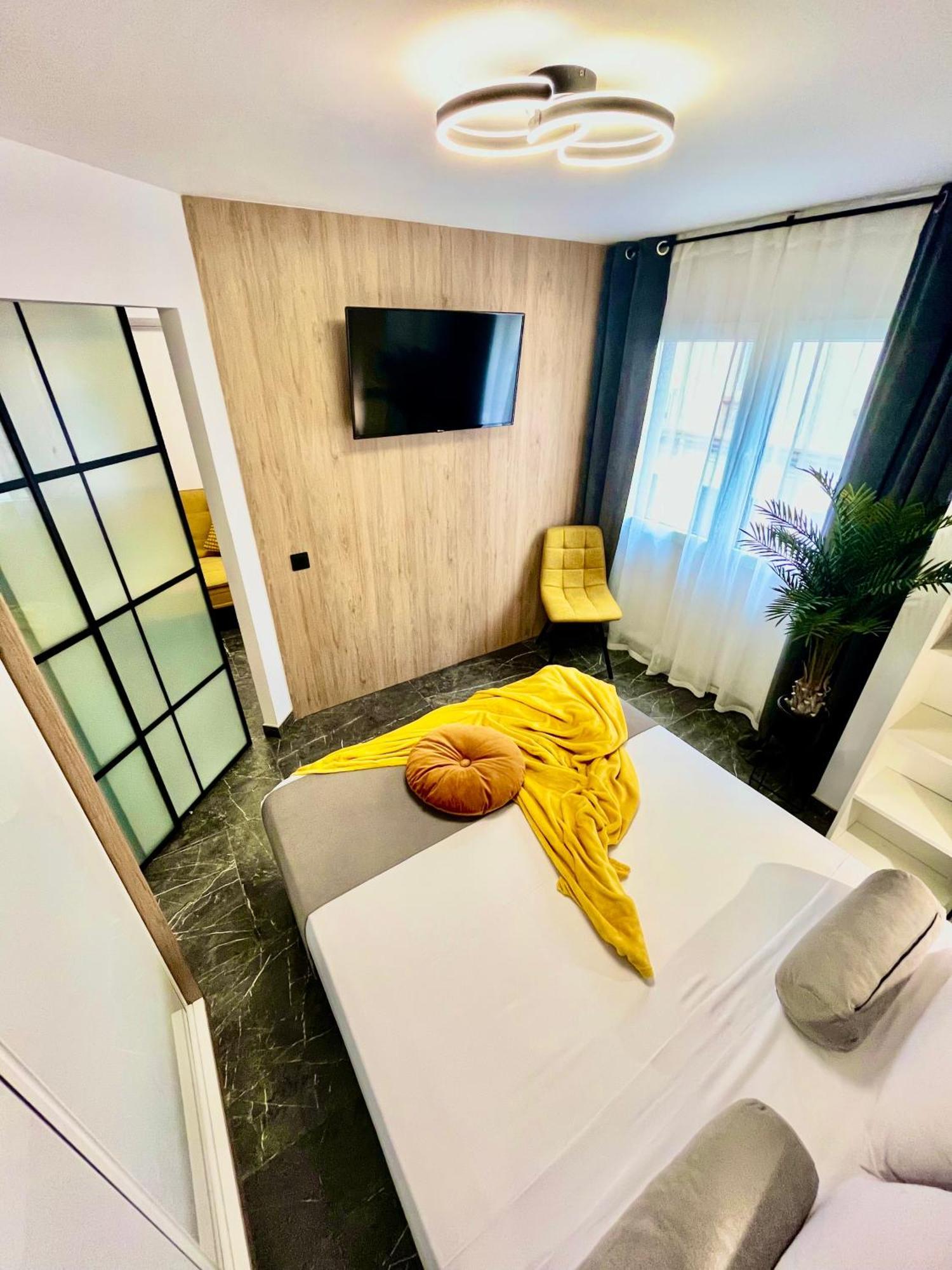 Elegante Apartamento Tres Colores Alicante Exterior foto